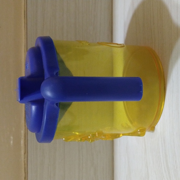 Vintage 1994 Nestle Quik Shot Dispenser Plastic Pitcher Mug - Picture 4 of 5